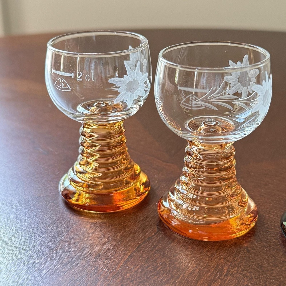 Beehive Stem Shot Glasses Small Etched Floral (4) 2 5/8" Tall Vintage Barware - Picture 5 of 8